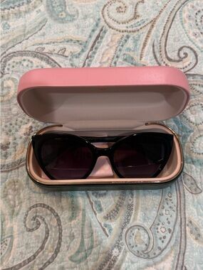 Kate Spade Classic Black Cat-Eye Sunglasses with Pink Hard Case
